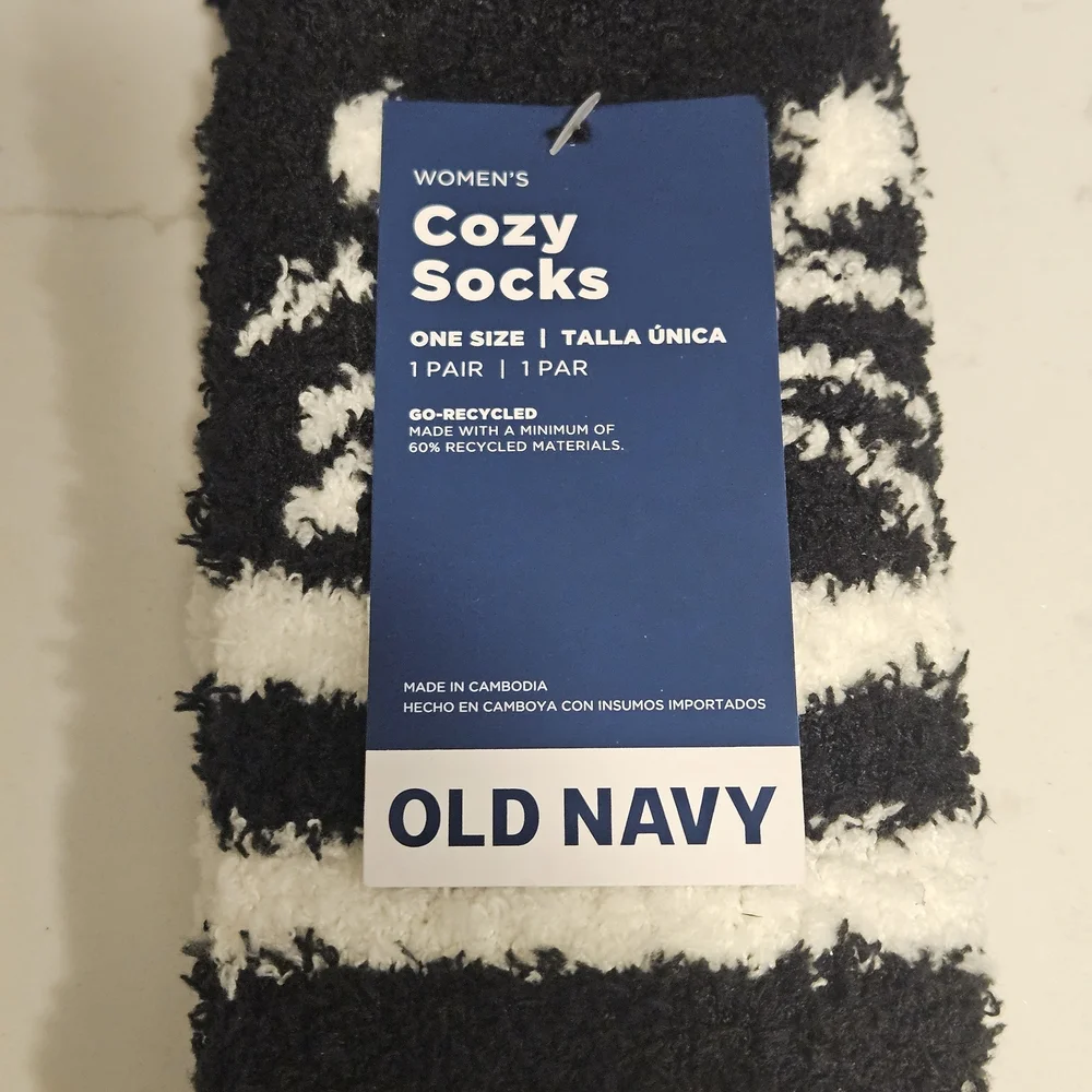 Old Navy Women's Cozy Striped w/ Cat Face Socks Orange Toe